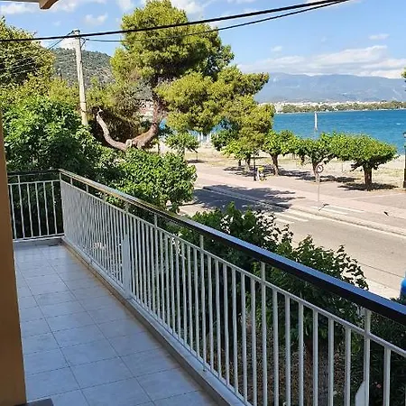 Nafpaktos Beach House Extérieur photo