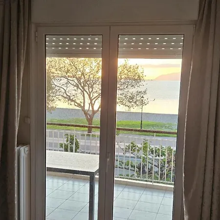 Nafpaktos Beach House Extérieur photo