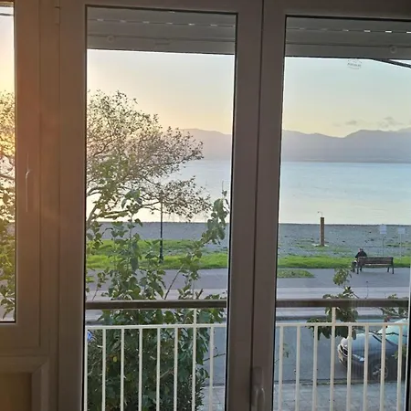 Nafpaktos Beach House Extérieur photo